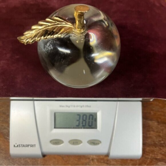 Vintage Clear Glass Apple Paperweight With Golf Metal Leaf - Picture 10 of 10